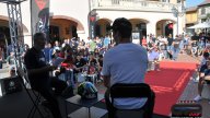 MotoGP: Joan Mir y Dainese en el outlet de Barberino del Mugello